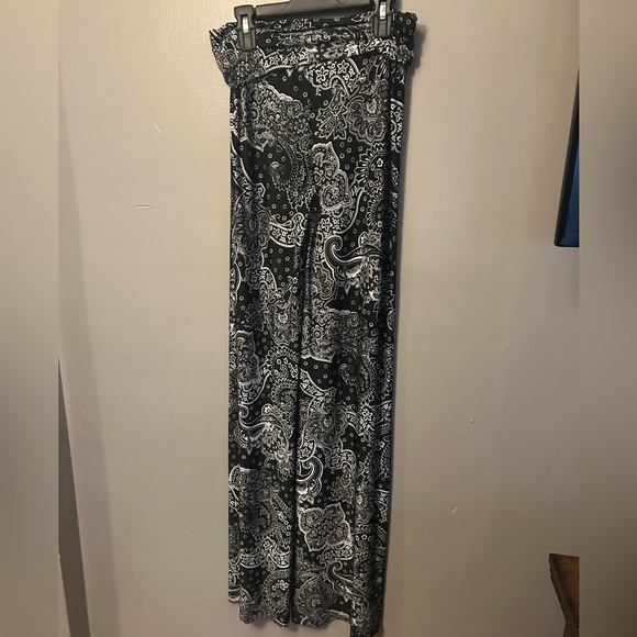Black/white paisley print full stretch wide leg pants w/comfort waistband - Picture 2 of 8